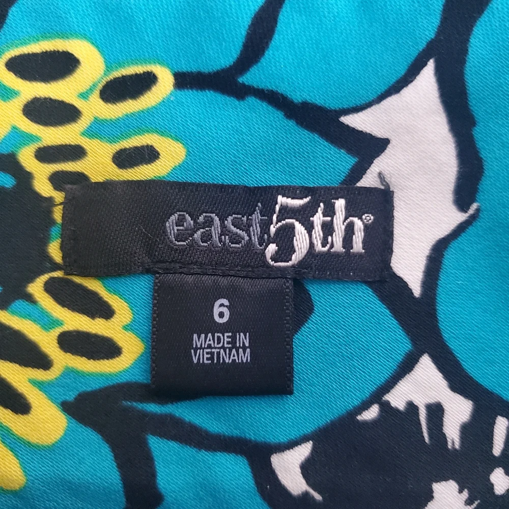 ♡ East 5th Floral Pencil Skirt Size 6 Green Blue and White